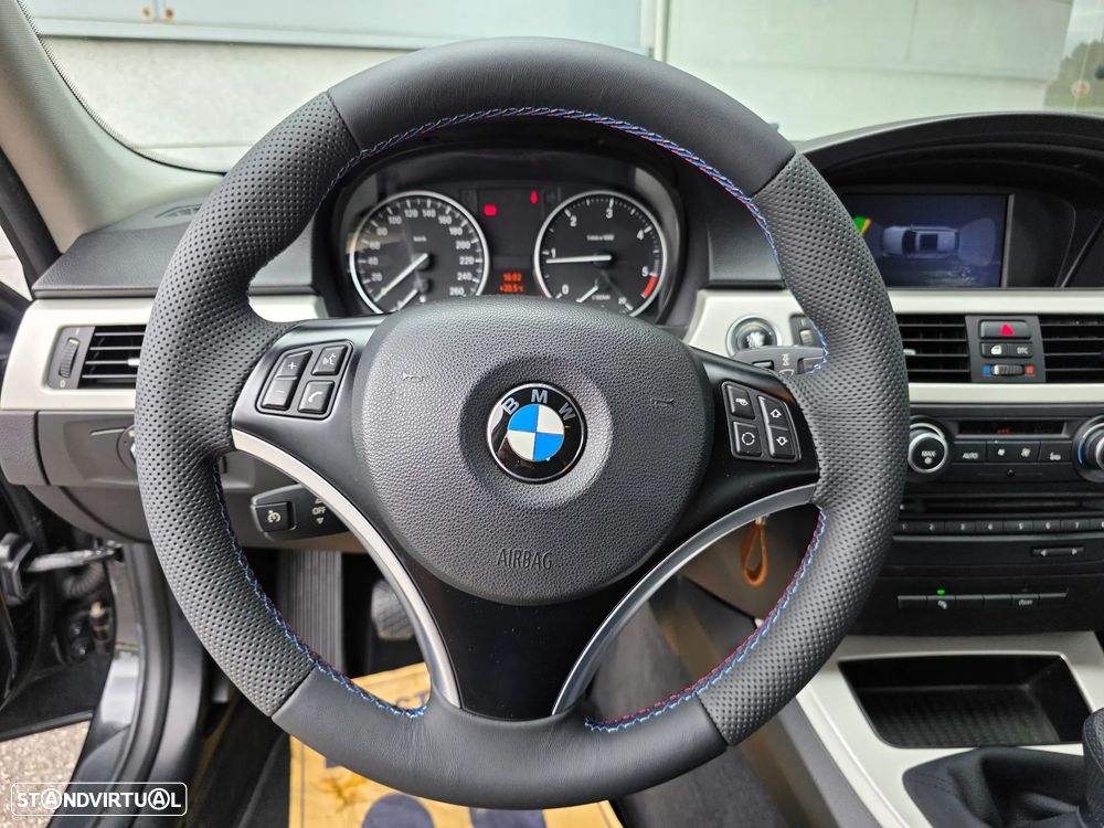 BMW 318 d Sport Line - 12