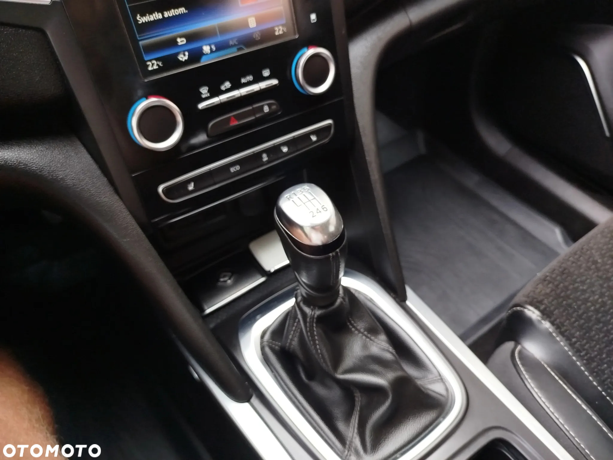 Renault Megane ENERGY TCe 130 BOSE EDITION - 21