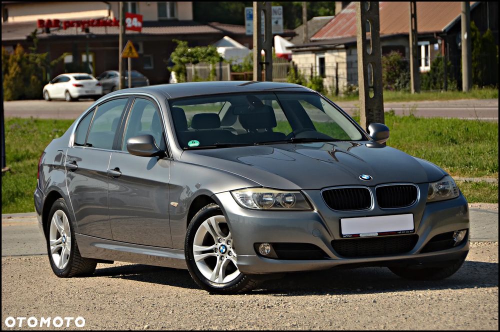 BMW Seria 3 318d - 16