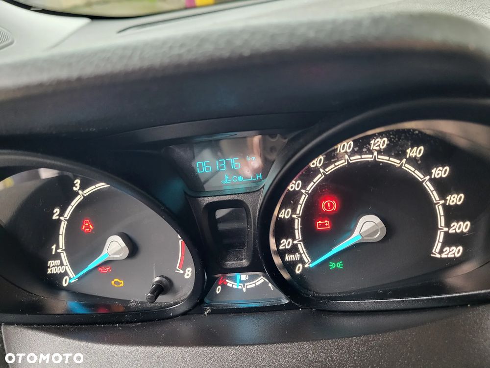 Ford Tourneo Courier - 8