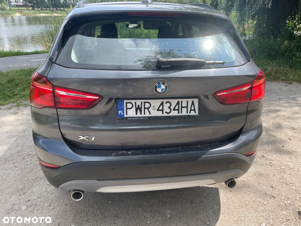 BMW X1 sDrive18d - 15