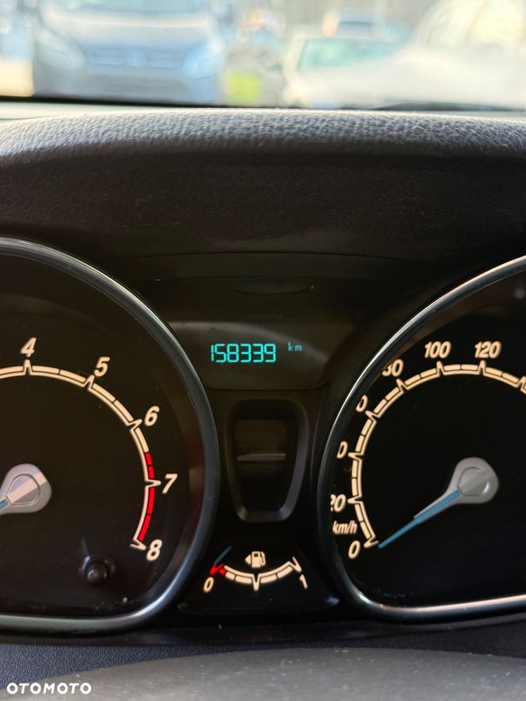 Ford Tourneo Courier 1.0 EcoBoost Ambiente - 11