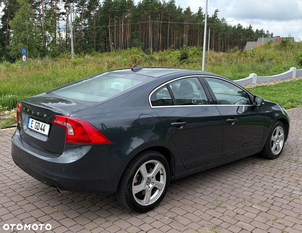 Volvo S60 D5 Summum - 11
