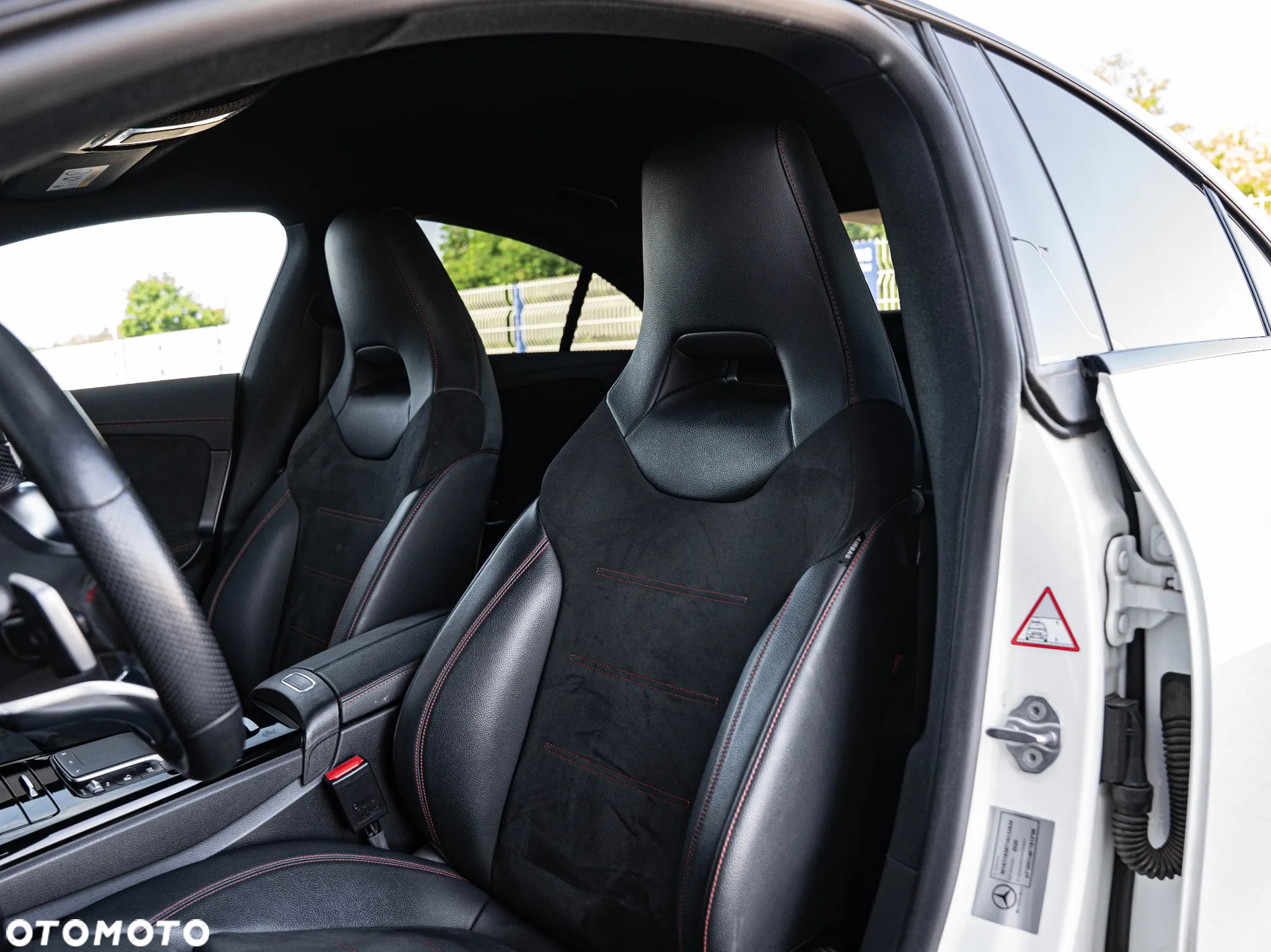 Mercedes-Benz CLA 200 AMG Line 7G-DCT - 21