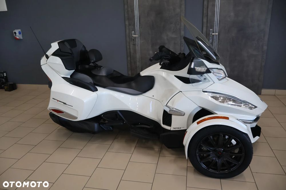 Can-Am Spyder - 23