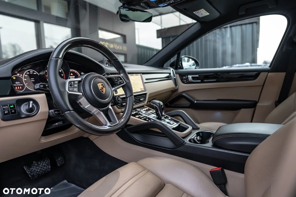 Porsche Cayenne Platinum Edition - 32