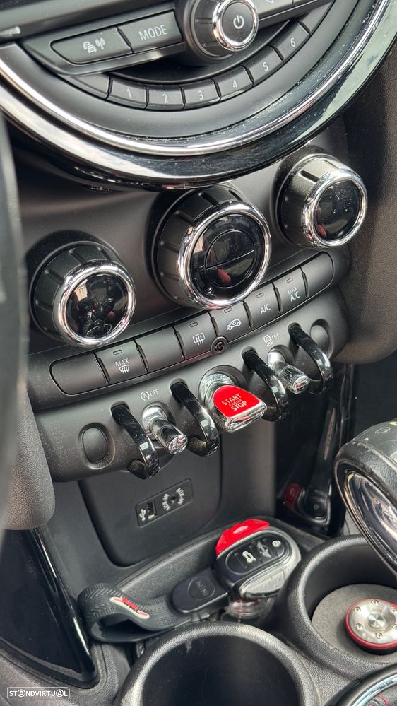MINI 3 Portas John Cooper Works Auto Desportiva - 12