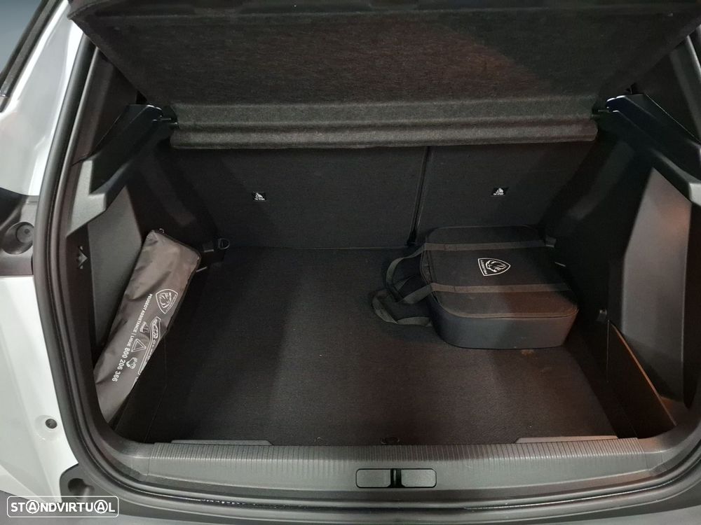Peugeot e-2008 54 kWh Allure - 24