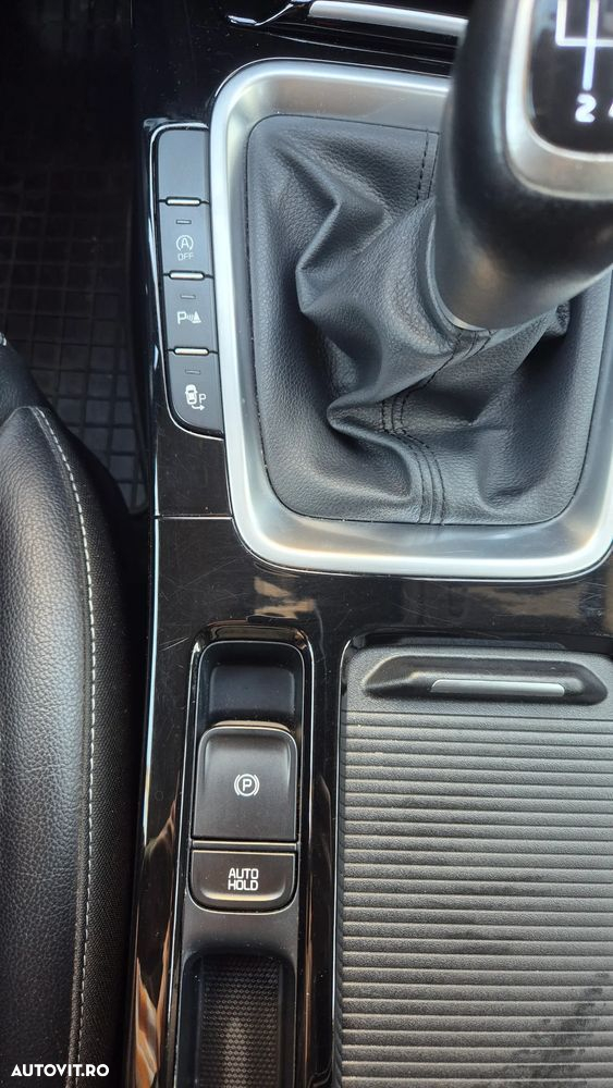 Kia Ceed 1.4 T-GDI OPF Platinum Edition - 24