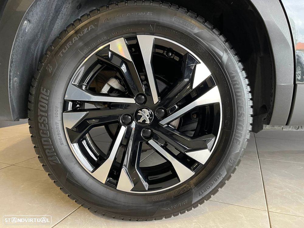 Peugeot 2008 1.2 PureTech Allure Pack EAT8 - 27