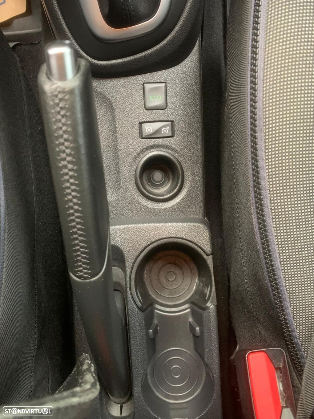 Renault Captur 1.5 dCi Exclusive EDC - 33
