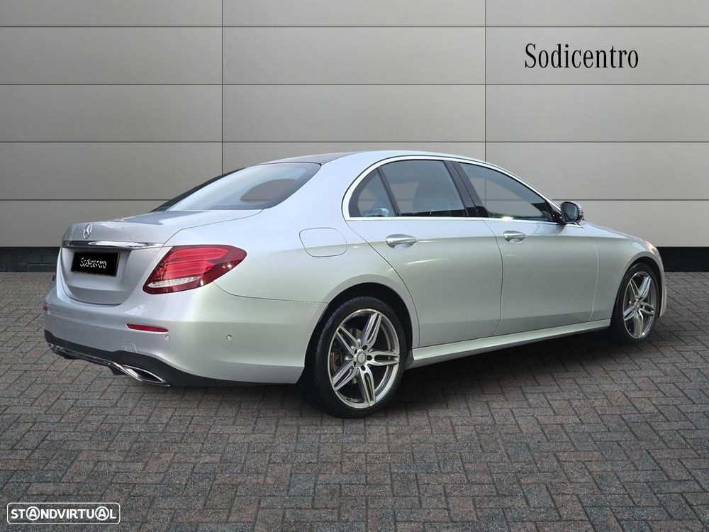 Mercedes-Benz E 220 d AMG - 4