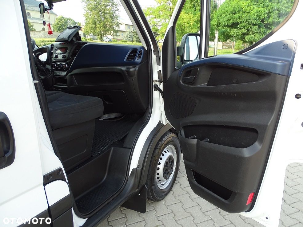 Iveco Daily 35S18 3.0 180 L4H2 Brygadówka DOKA 9 Osób Polski Salon! UNIKAT!! JAK NOWY!! - 17
