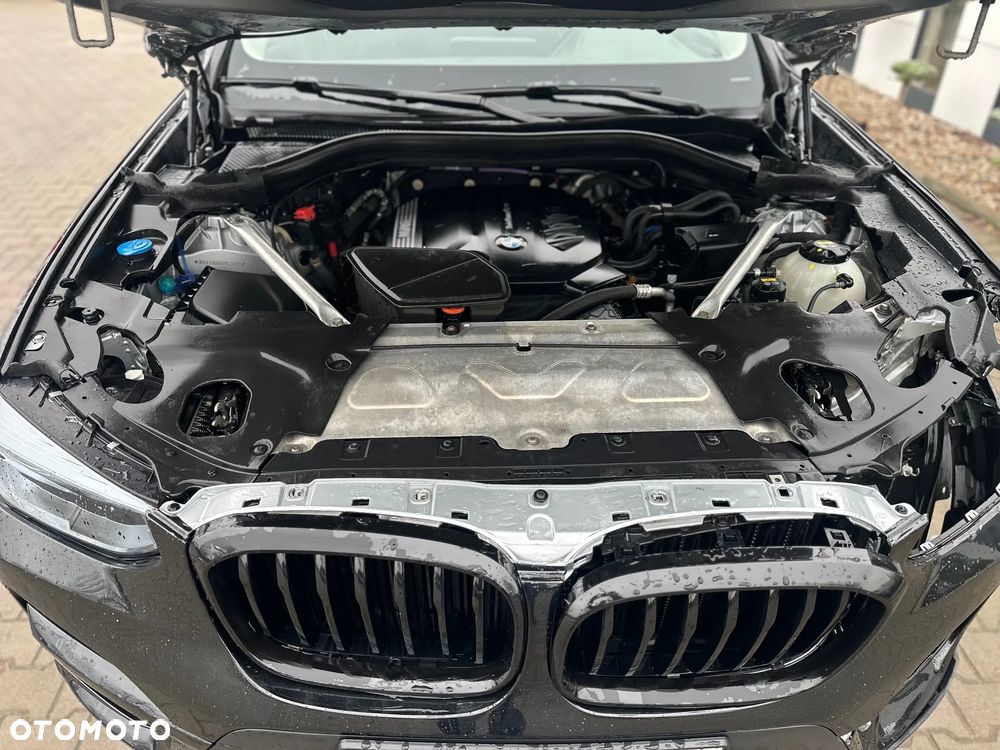BMW X3 xDrive20d - 19