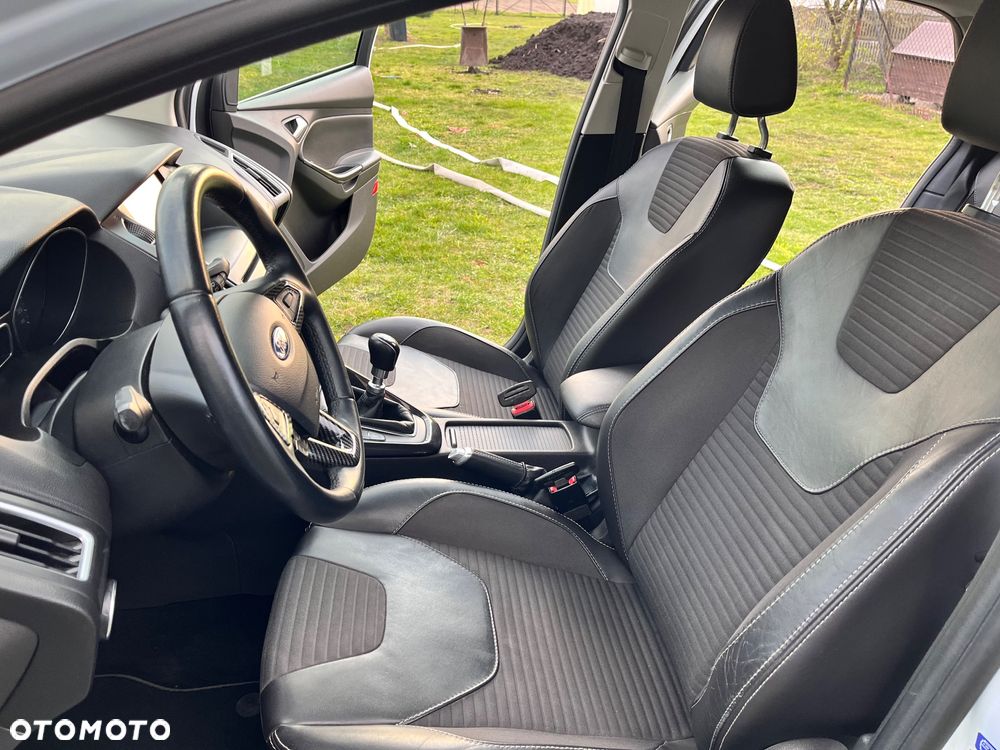 Ford Focus 1.0 EcoBoost Titanium ASS - 12