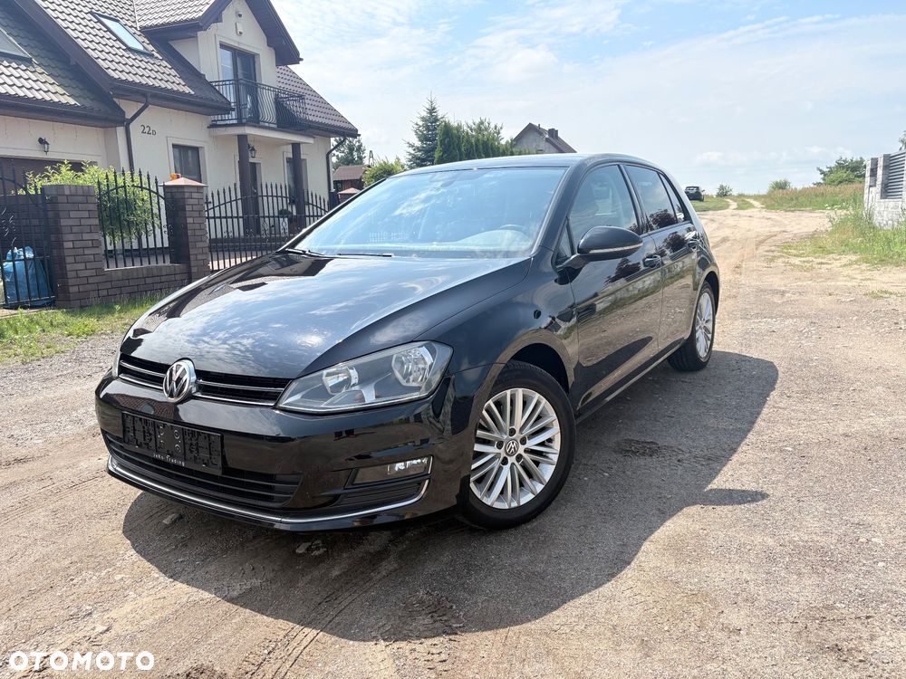 Volkswagen Golf - 1