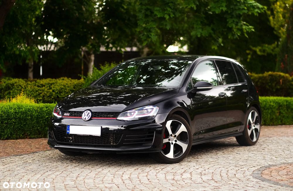 Volkswagen Golf - 9