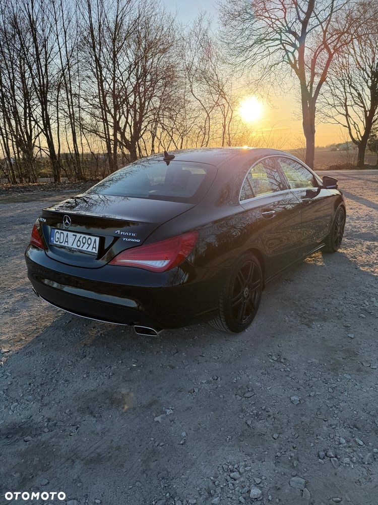 Mercedes-Benz CLA 250 4Matic 7G-DCT - 3