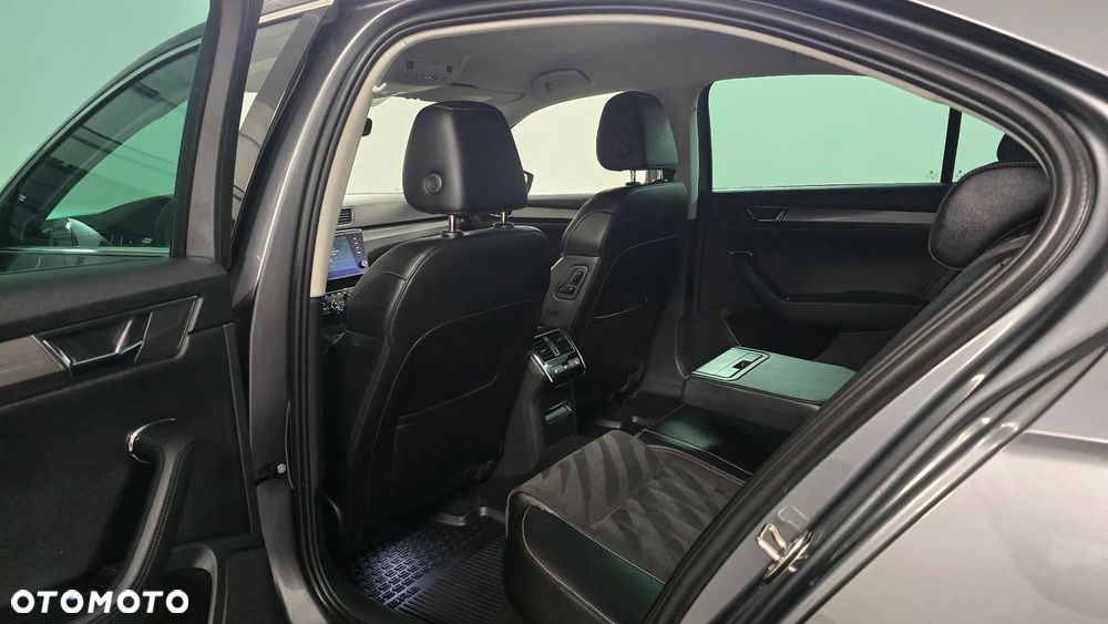 Skoda Superb 2.0 TDI SCR Sportline DSG - 6