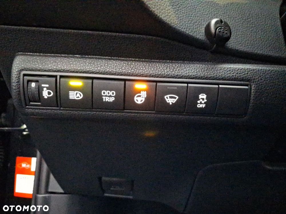 Toyota Corolla 1.8 Hybrid Comfort - 27