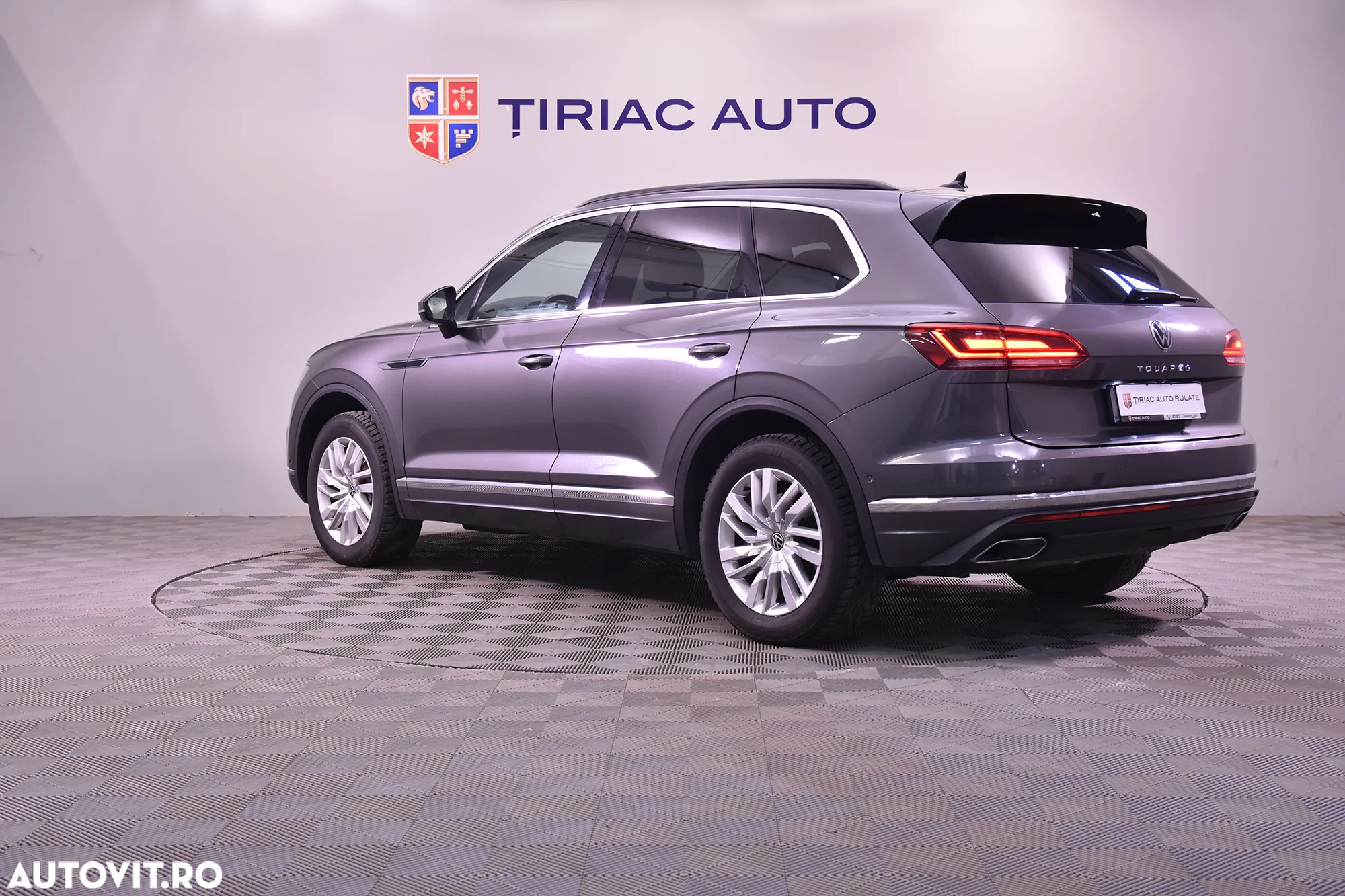 Volkswagen Touareg - 3