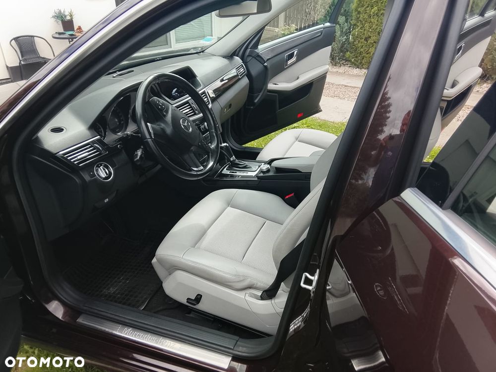 Mercedes-Benz Klasa E 250 CGI BlueEffICIENCY Avantgarde - 14