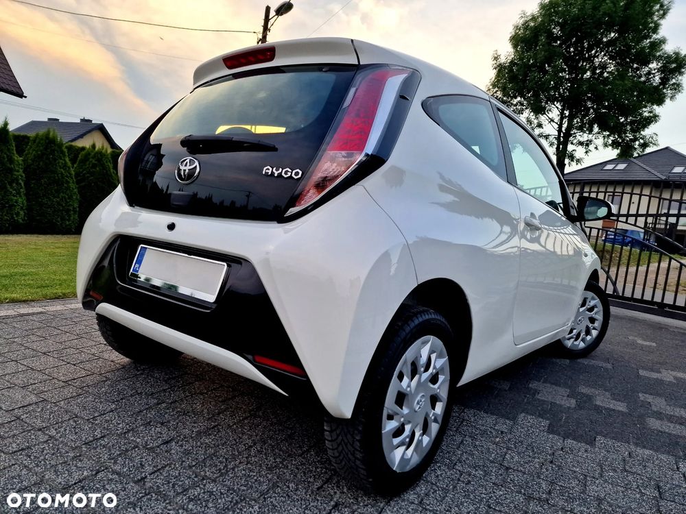 Toyota Aygo x-play - 9