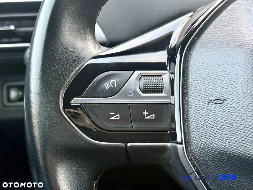 Peugeot 3008 PureTech 130 Stop & Start GPF Allure - 22