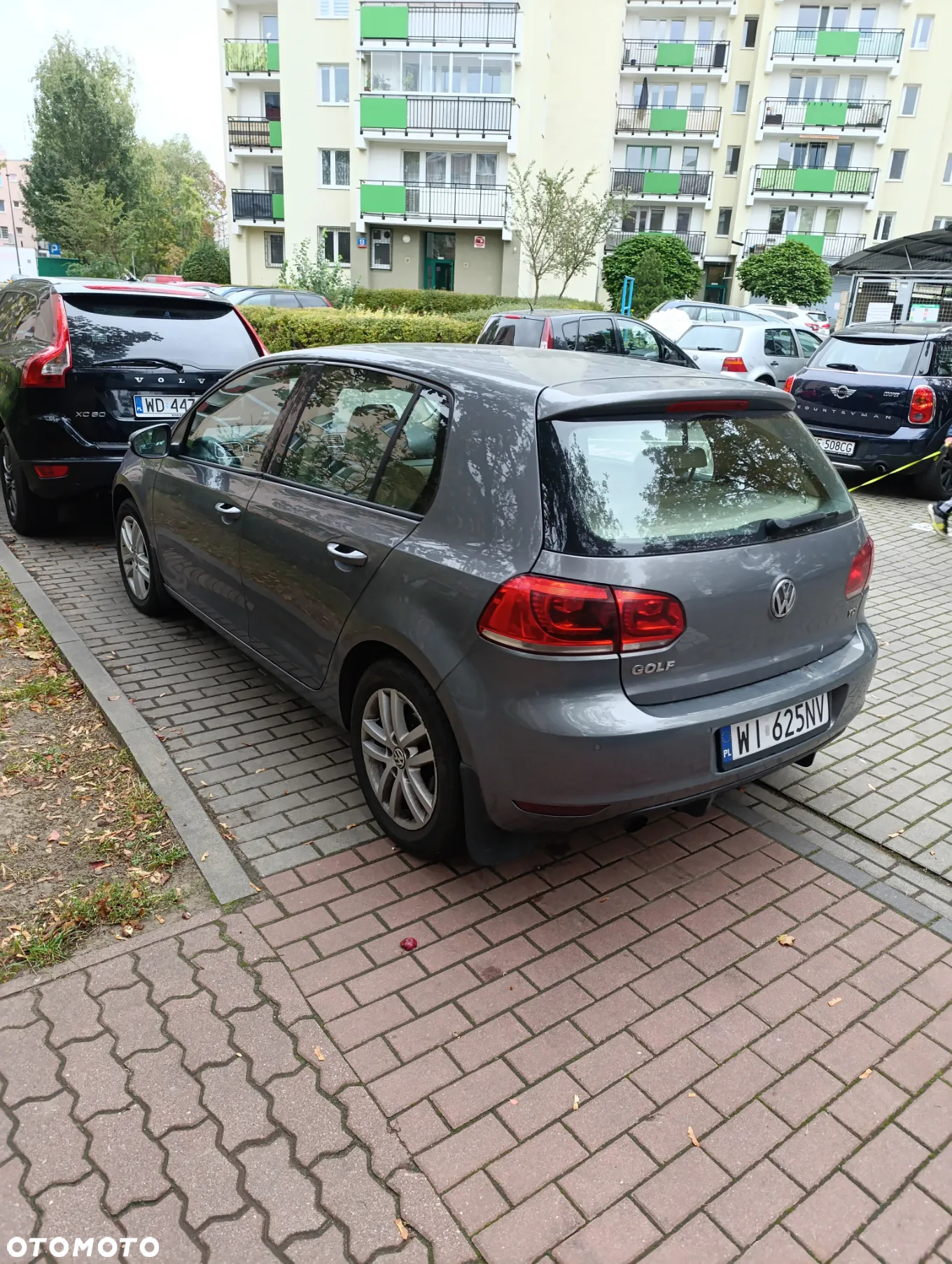 Volkswagen Golf VI 1.6 TDI Highline - 2