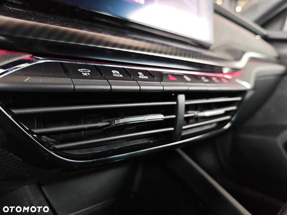 Skoda Octavia 2.0 TDI 4x4 RS DSG - 25