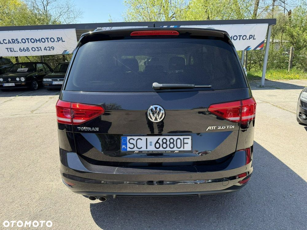 Volkswagen Touran - 10