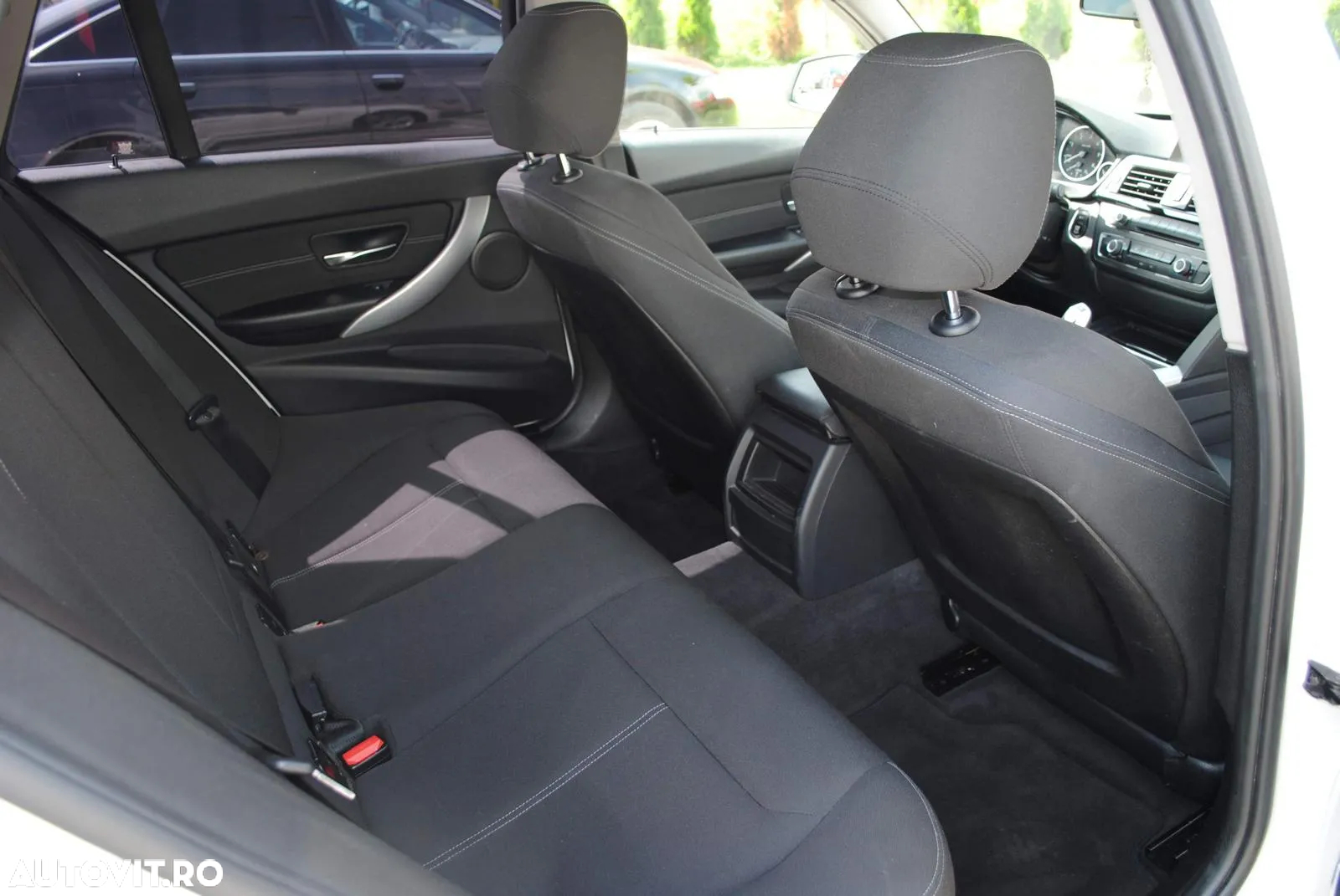 BMW Seria 3 320d Touring Aut. - 7