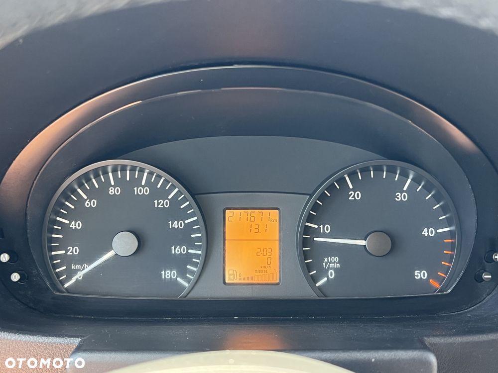 Mercedes-Benz Sprinter 516 - 17