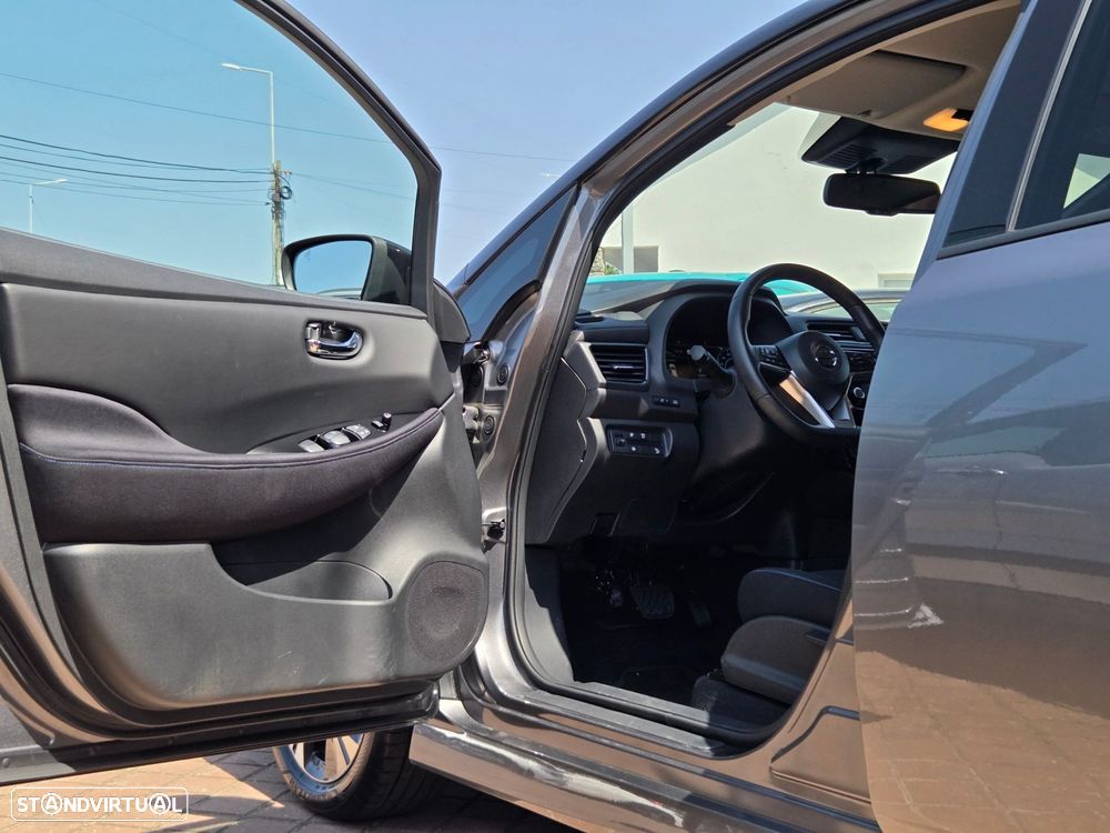Nissan Leaf N-Connecta Two Tone - 13