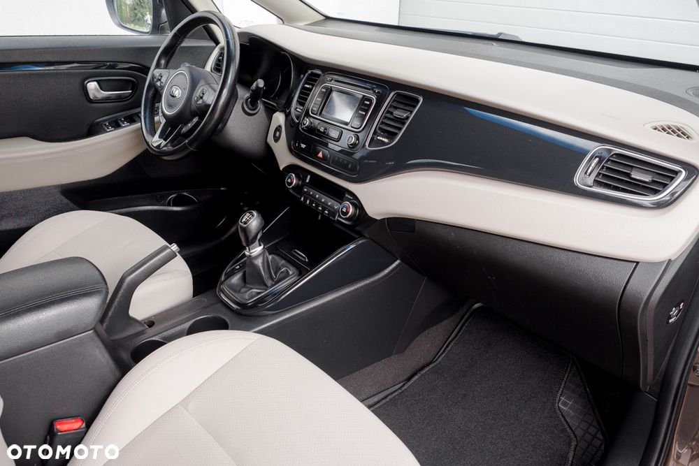 Kia Carens 1.7 CRDi XL - 29