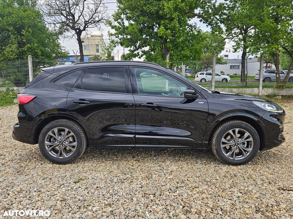 Ford Kuga 2.5 Duratec FHEV 4x4 ST-LINE X - 34