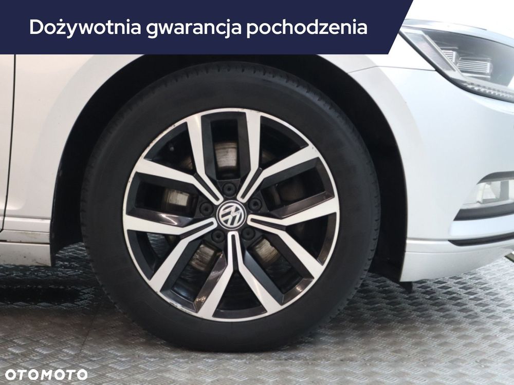 Volkswagen Passat Variant - 17
