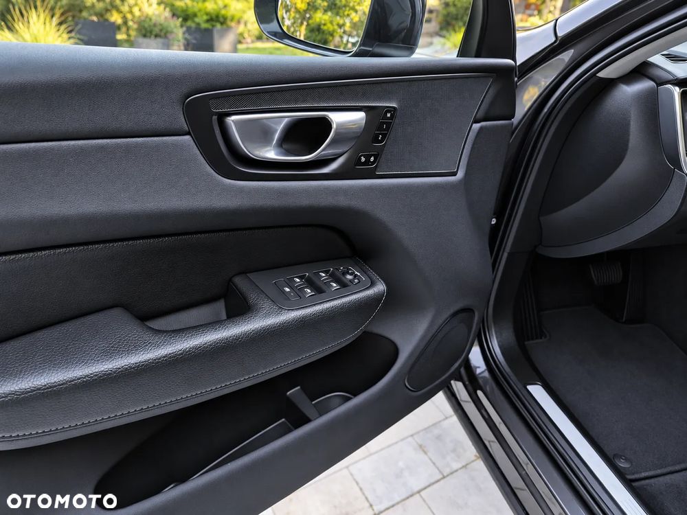 Volvo XC 60 B4 B Inscription - 10