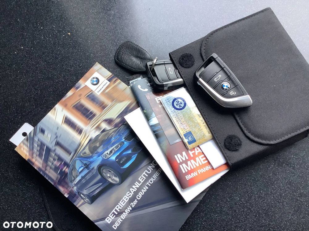 BMW Seria 2 218d xDrive - 8