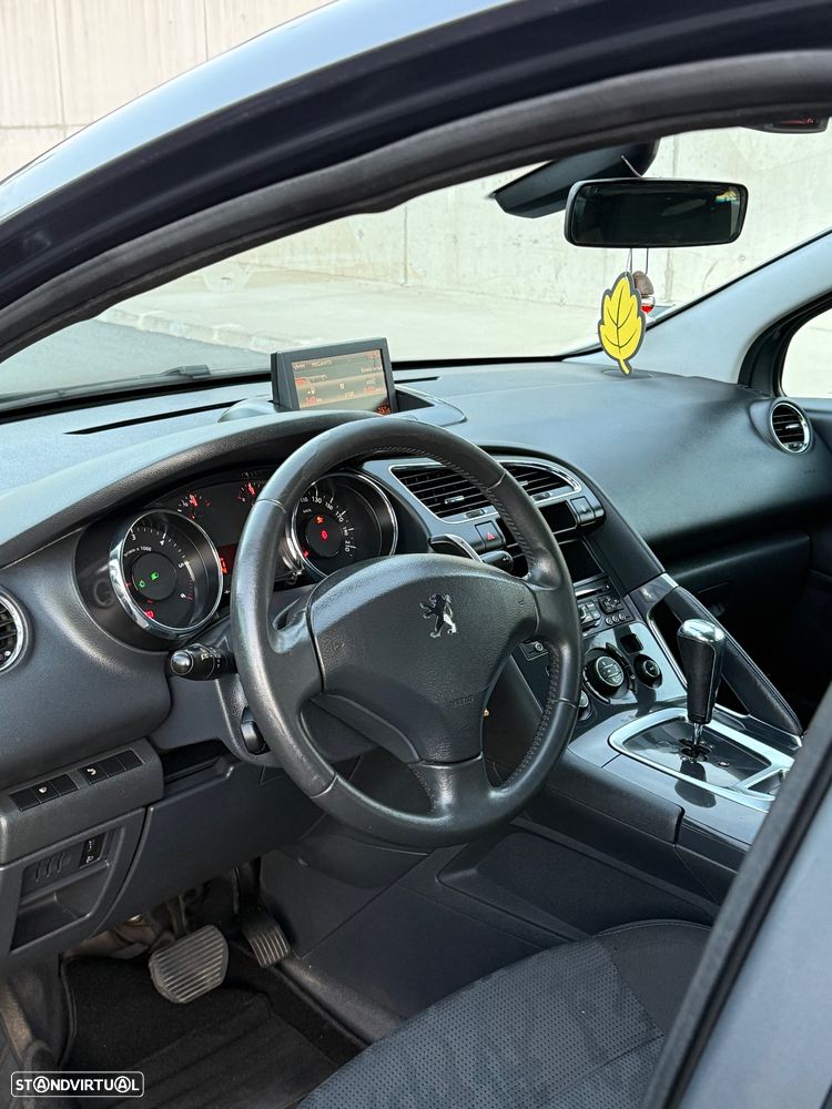 Peugeot 3008 1.6 e-HDi Executive CMP6 - 11