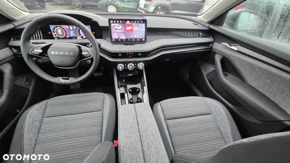 Skoda Superb 2.0 TDI SCR Edition 130 DSG - 11