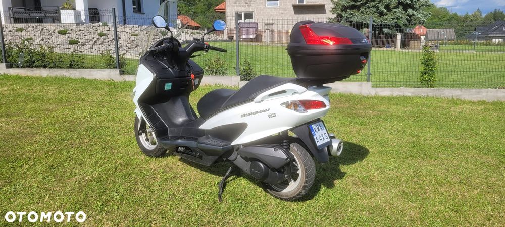 Suzuki Burgman - 6
