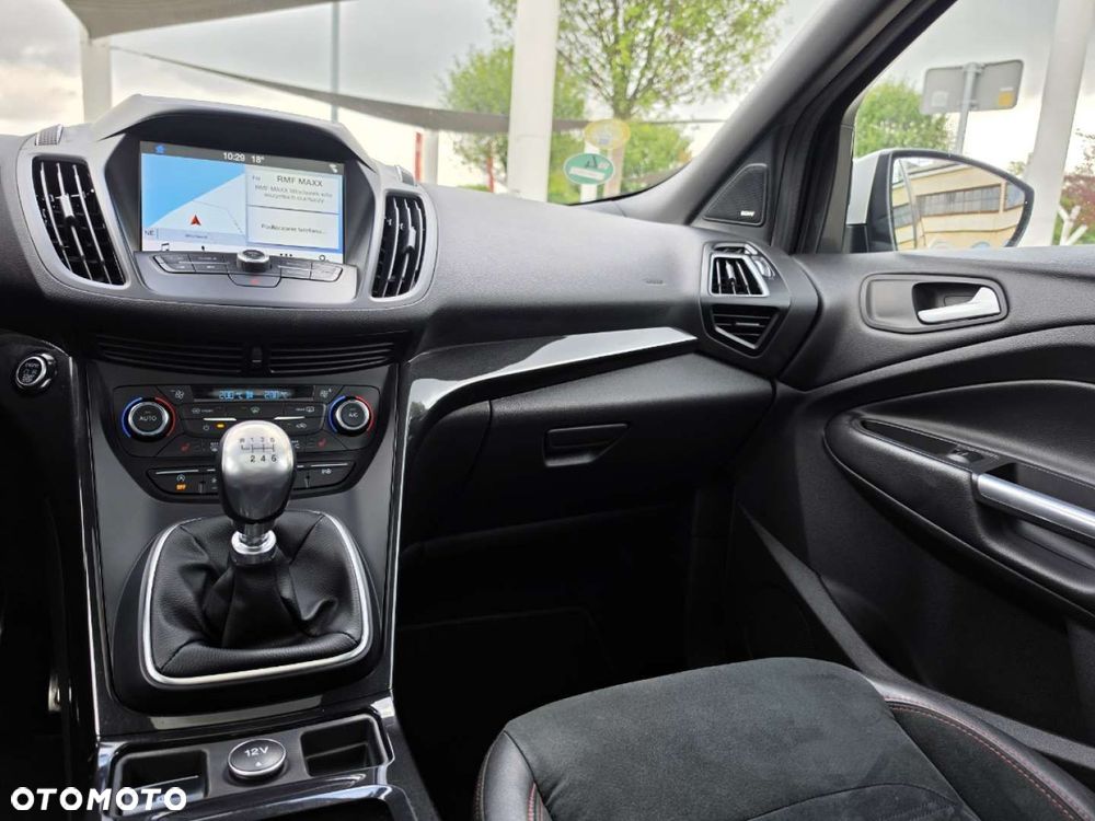 Ford Kuga - 28
