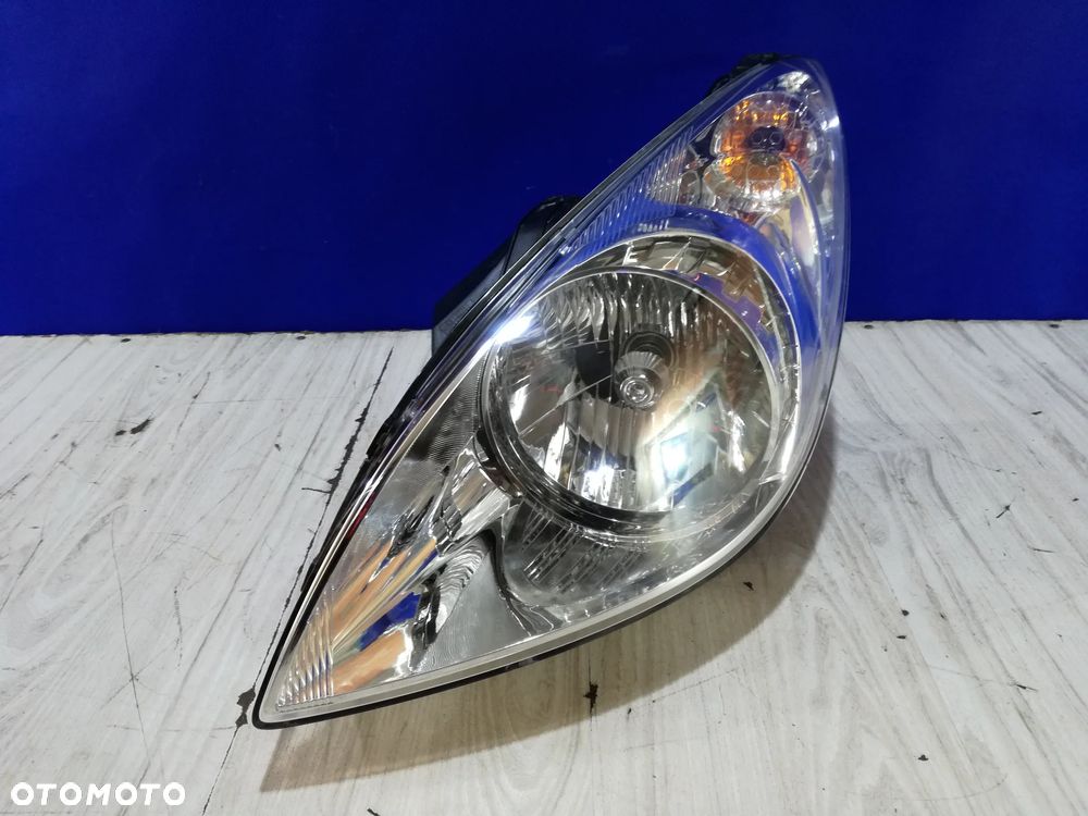 Hyundai I20 08/12 lampa reflektor przód lewa Anglik - 1