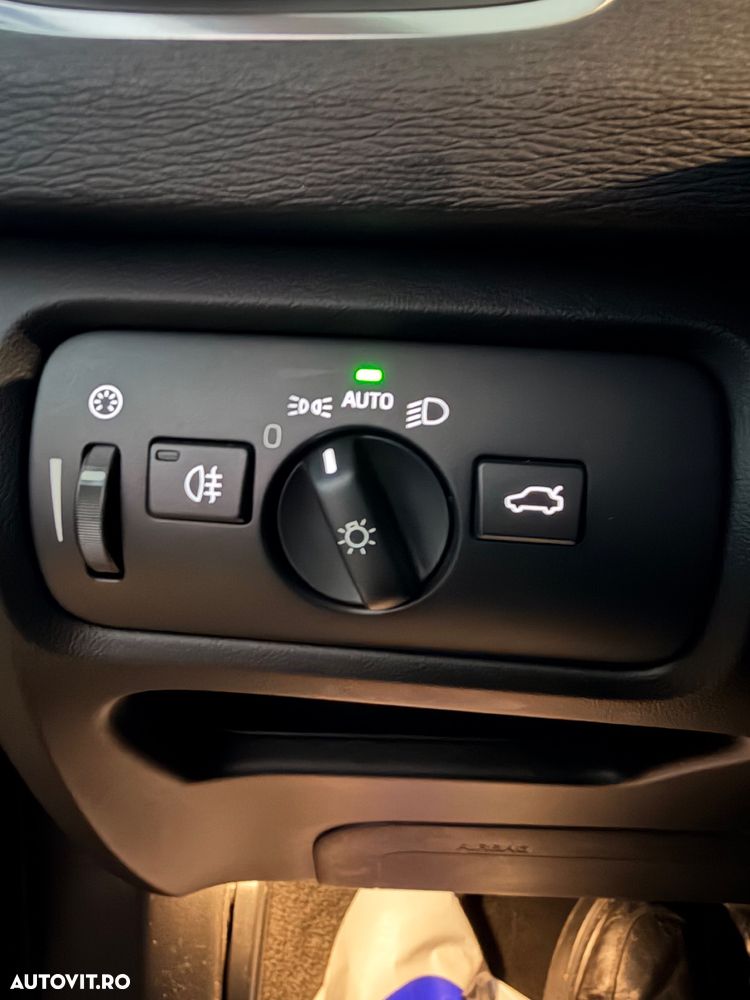 Volvo V40 D2 Geartronic Momentum - 24