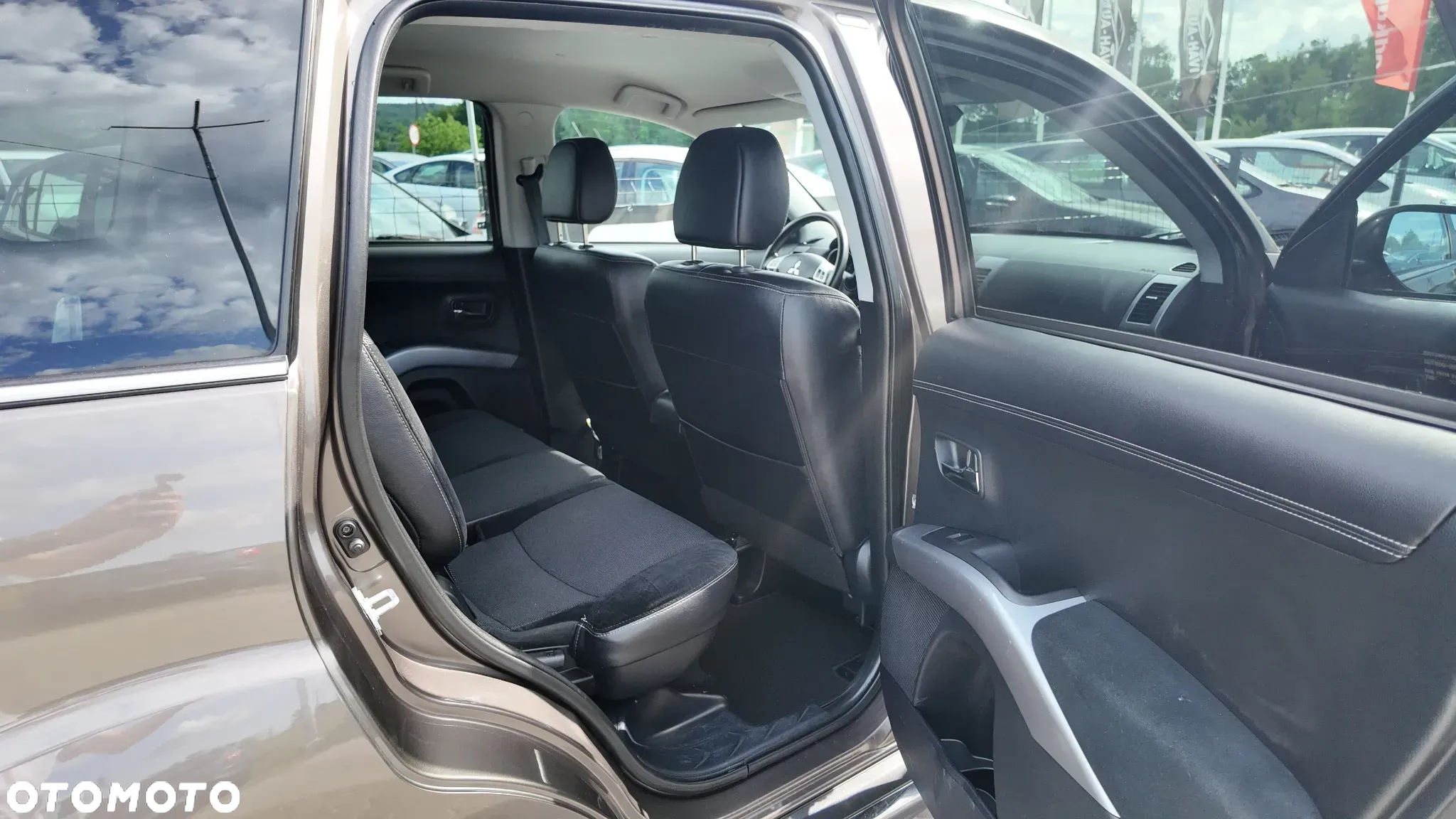 Mitsubishi Outlander 2.0 2WD - 33