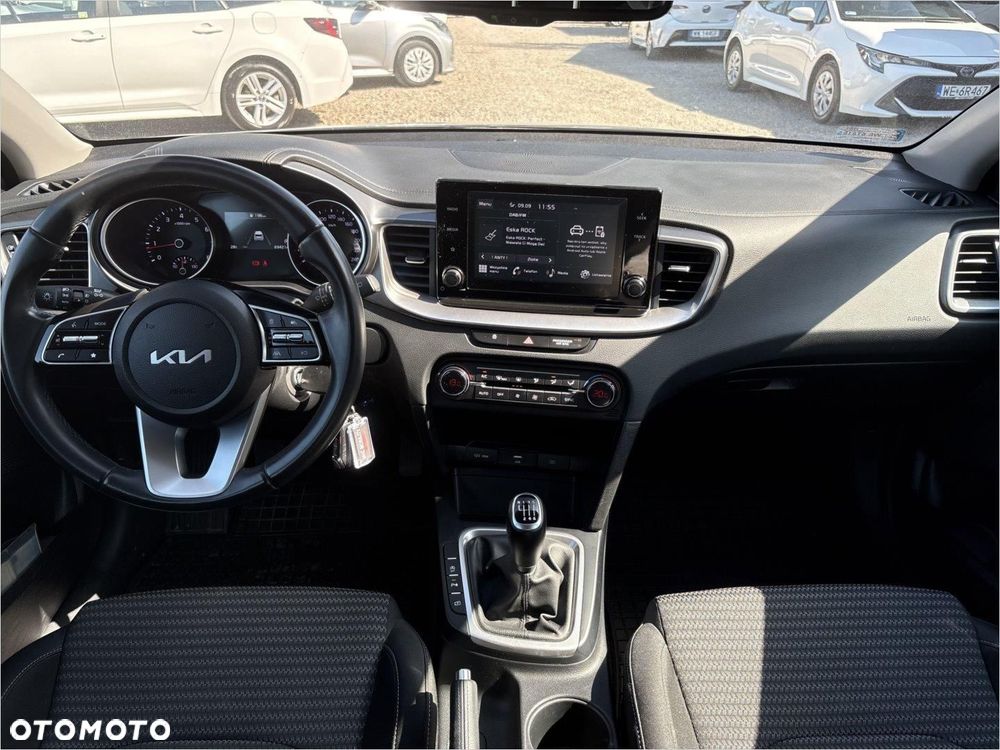 Kia Ceed 1.5 T-GDI M - 13