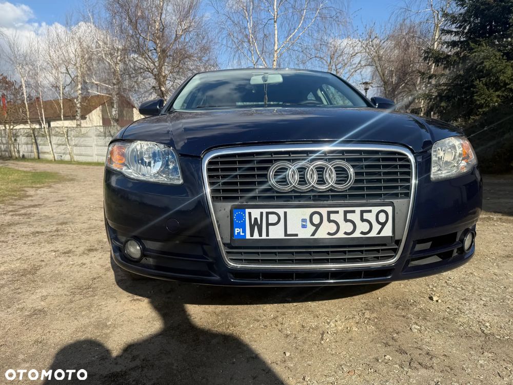 Audi A4 Limousine - 15