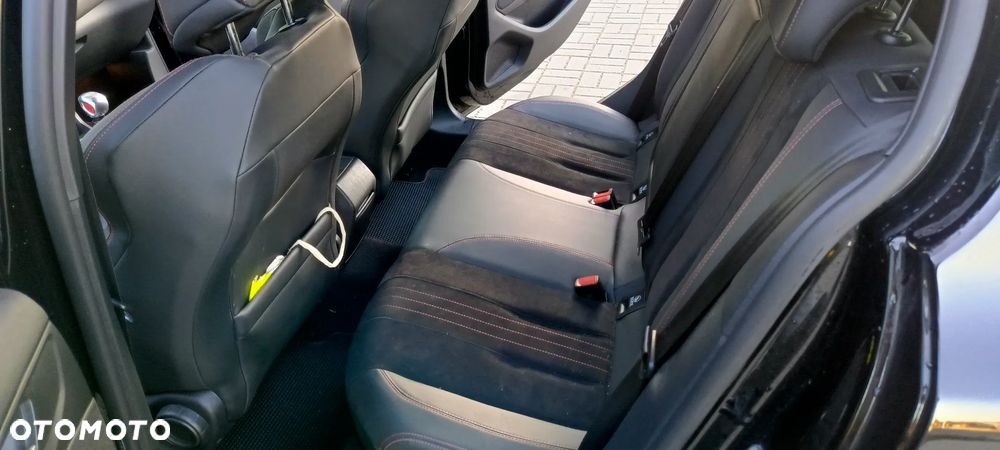 Peugeot 308 PureTech 263 Stop & Start GTi by Sport - 11