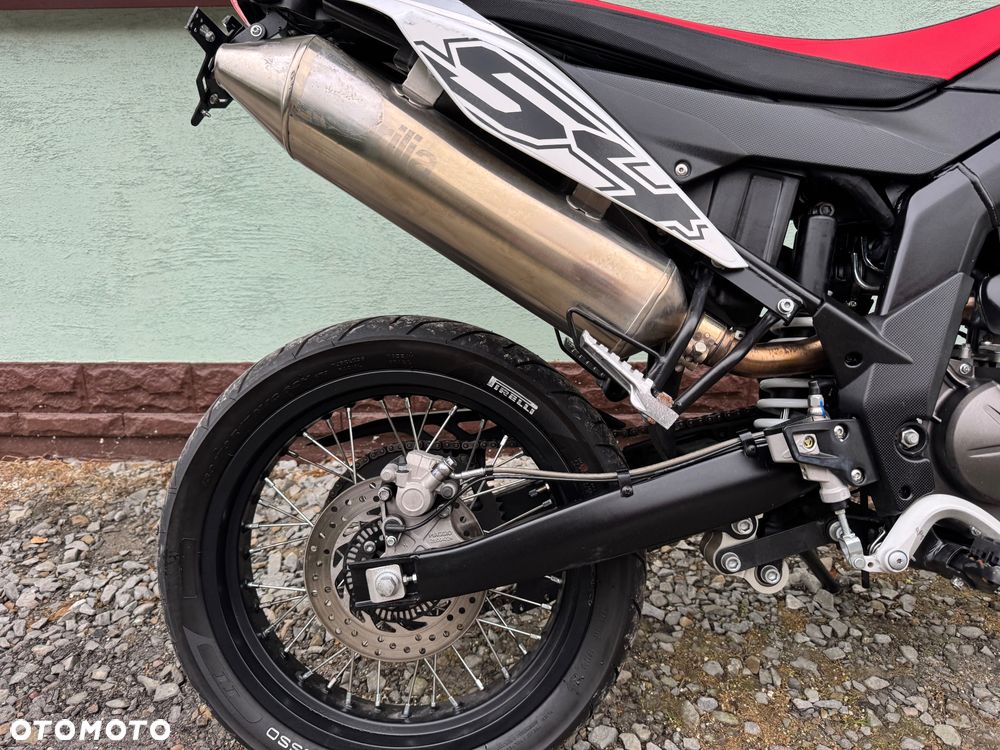 Aprilia SX - 17